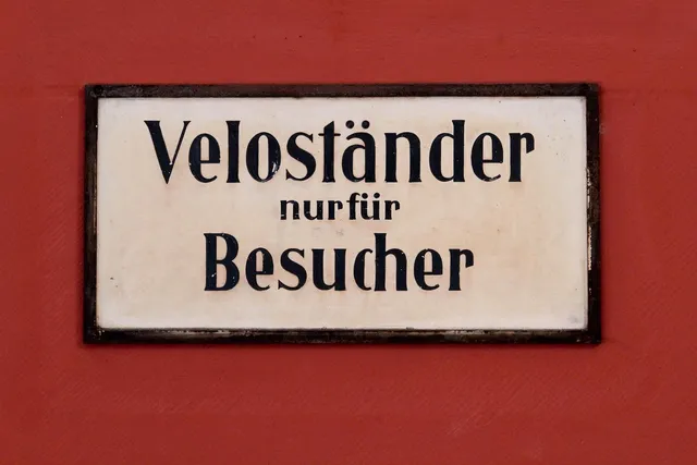 Blechschild Auto Jeep Parking only gelbes Metallschild 20x30cm Wanddeko tin sign