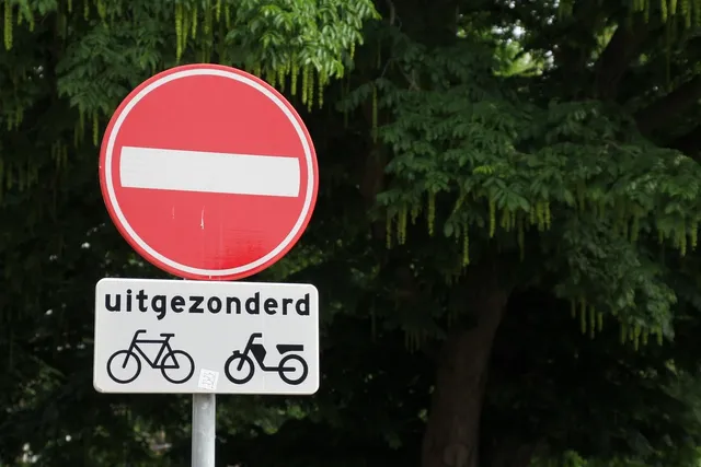 Blechschild Hopfen & Malz ab in den Halz! Straßenschild 