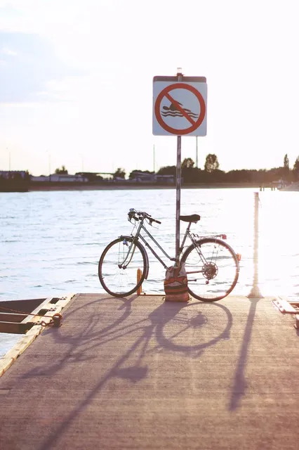 Fun Bilderrahmen Fahrräder abstellen verboten! Gelbe schild hinweis schild 