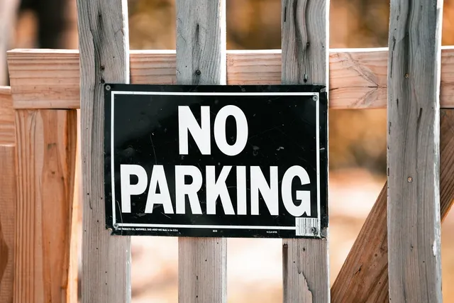 Blechschild Parken nur für Fahrräder alle andere werden zerschmettert  Metallschild tin sign Deko