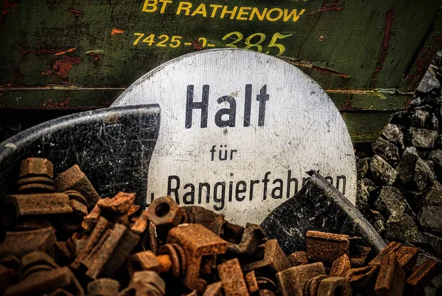 Blechschild Das Leben macht uns zu Schwestern, unsere Herzen zu Freundinnen Metallschild tin sign Dekoschild 27x10