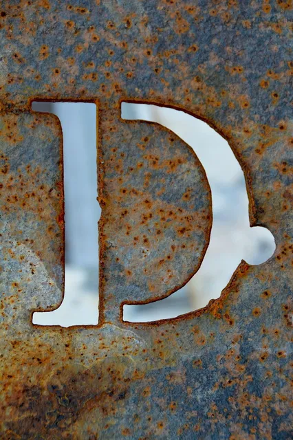 Blechschild Behinderten-Parkplatz ( gelbes Parkschild mit Rollstuhl blau) Metallschild tin sign Dekoschild 27x10