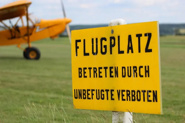 Blechschild Warnschild: Gelb Parken Verboten! Metallschild Deko 20x30 tin sign  