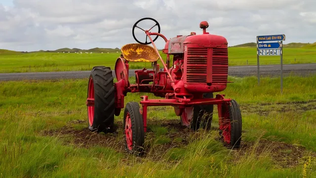 Blechschild Traktor Forever Red Farmall Metallschild 20x30 cm Wanddeko tin sign