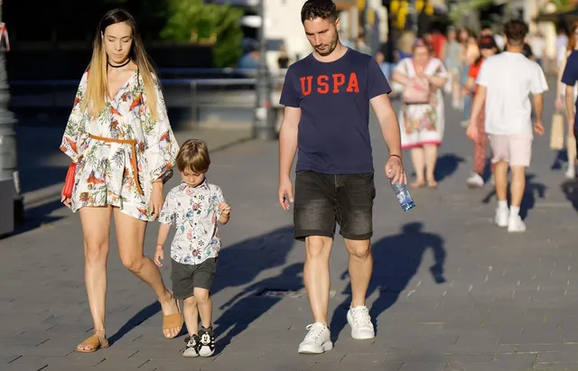 Blechschild Hier wohnt der beste papa der welt! Straßenschild 